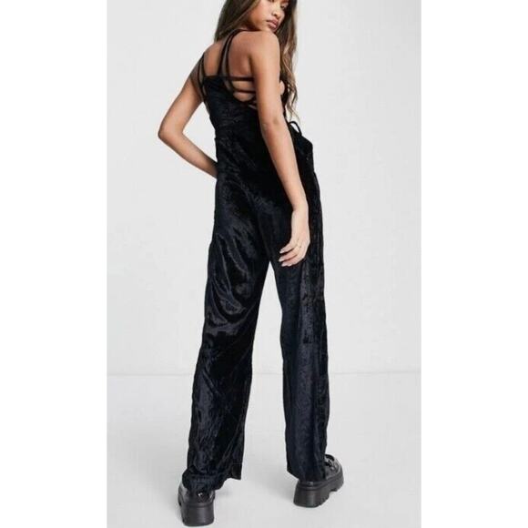 Free People 90s Forever Overalls Crushed Velvet Black size M - Picture 12 of 16